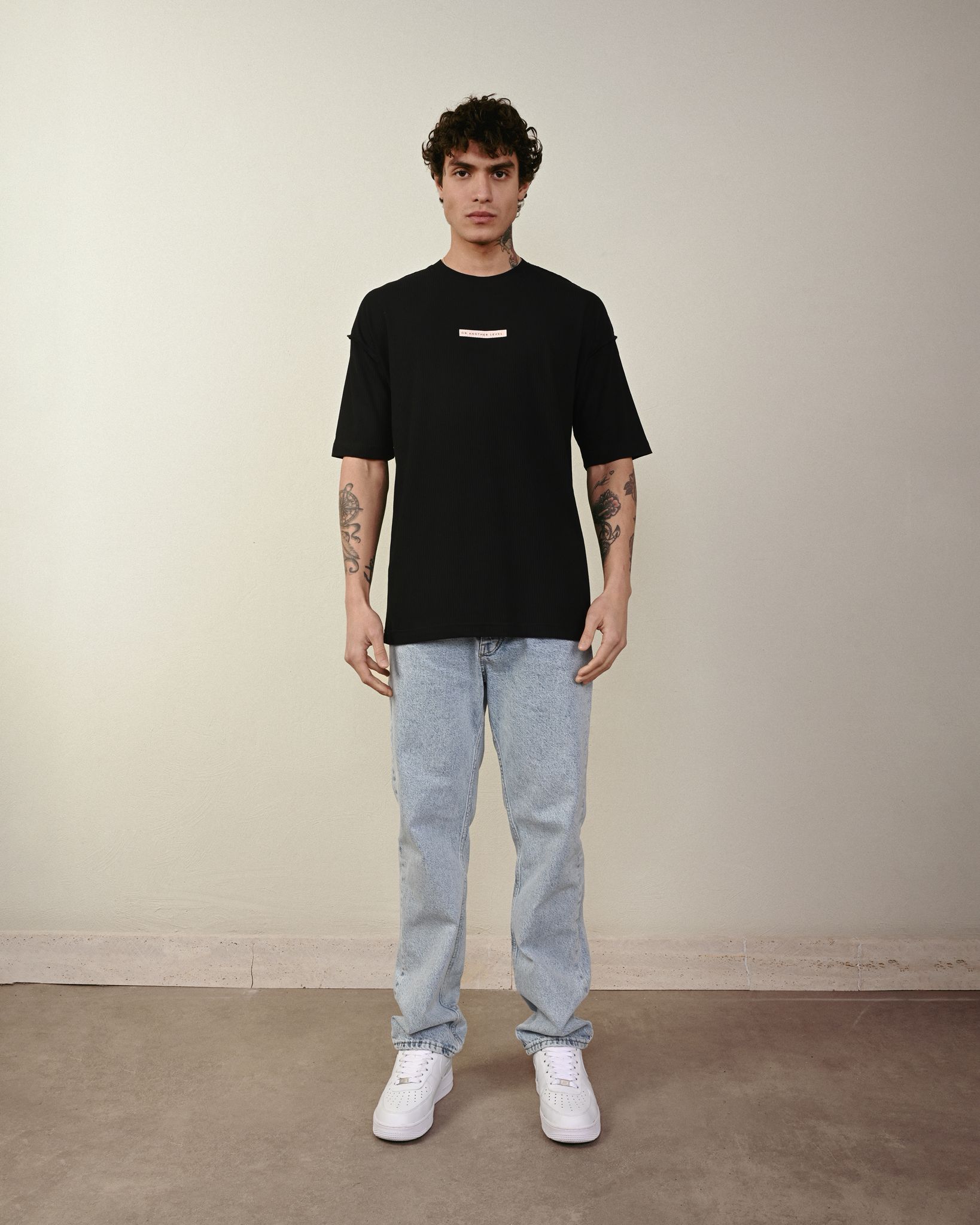 "ON ANOTHER LEVEL" Tshirt – Oversize Fit