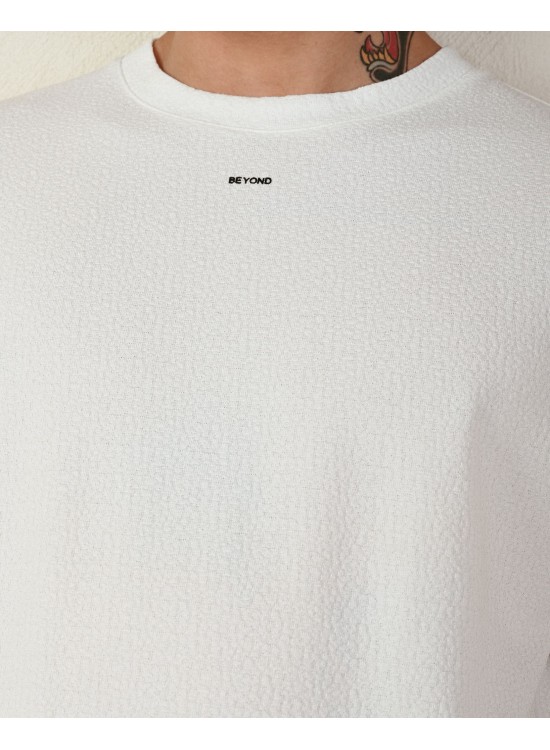 "BEYOND" Tshirt – Beyaz -  Oversize Fit