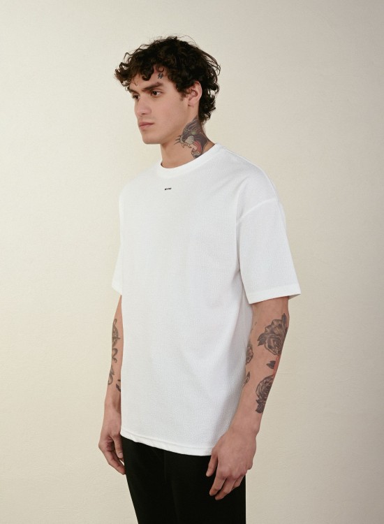 "BEYOND" Tshirt – Beyaz -  Oversize Fit