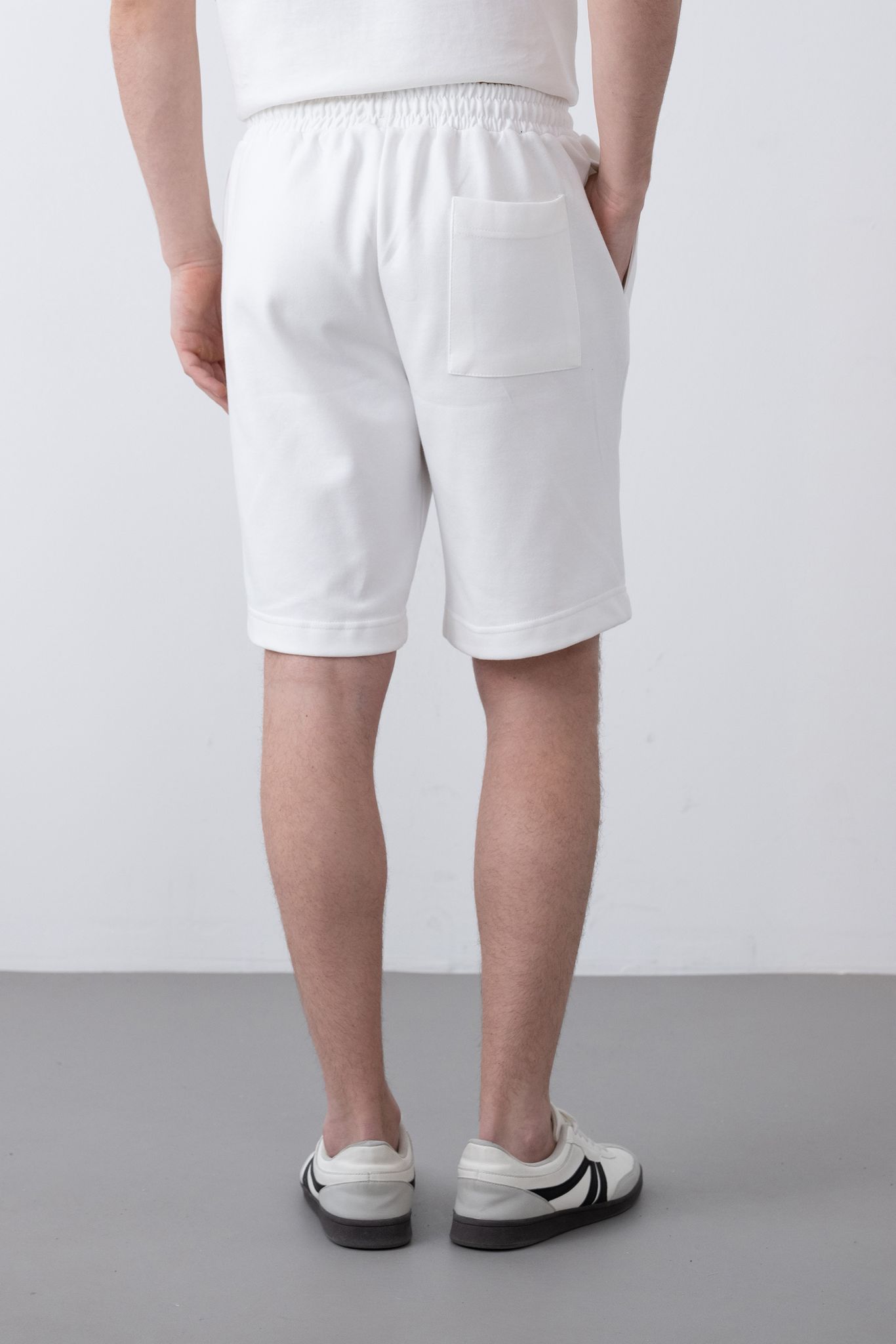 "NOIR" Penye Şort – Beyaz - Oversize Fit