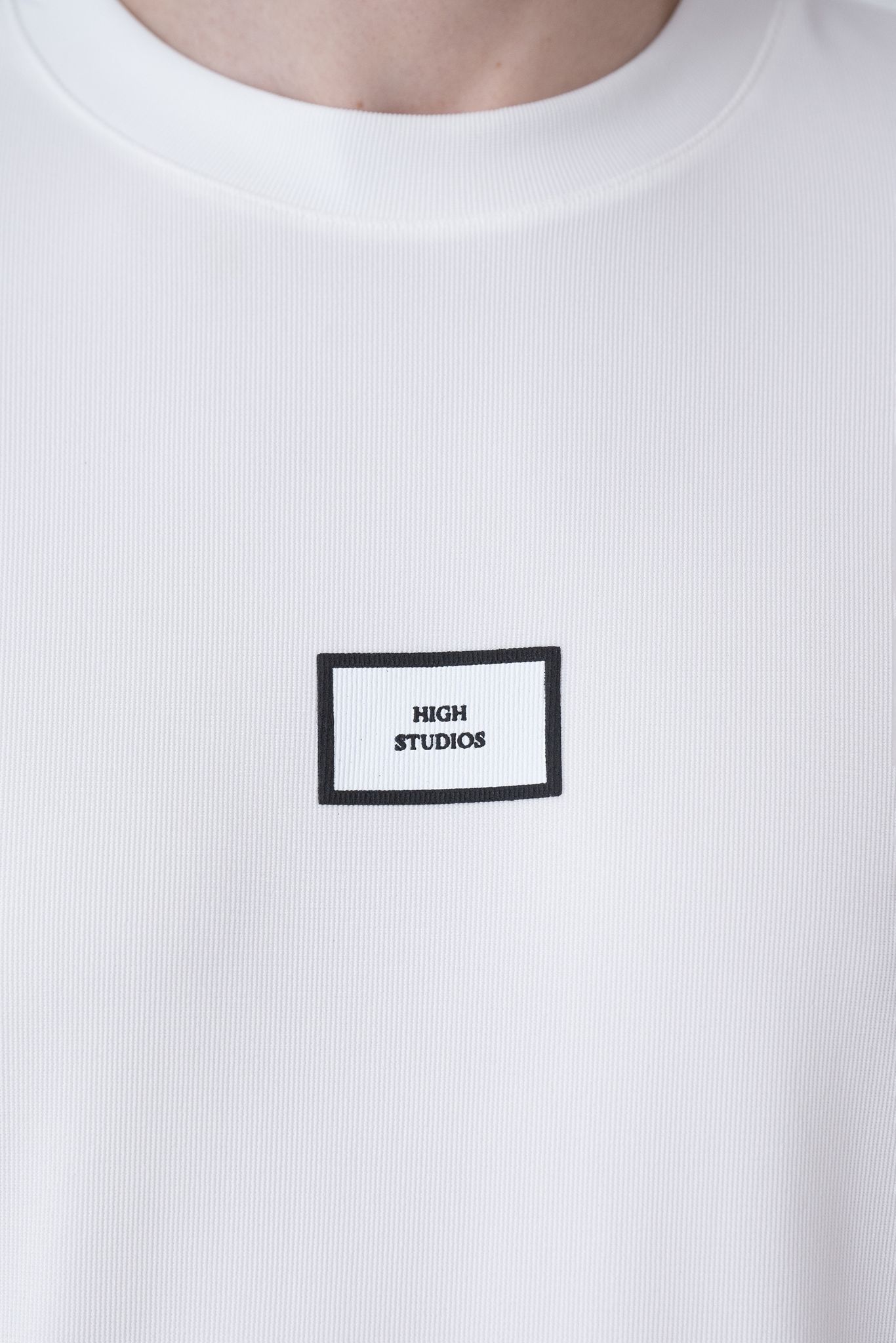 "HIGH STUDIOS" Tshirt – Oversize Fit