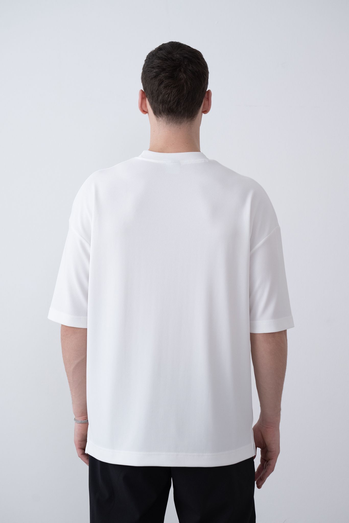 "HIGH STUDIOS" Tshirt – Oversize Fit