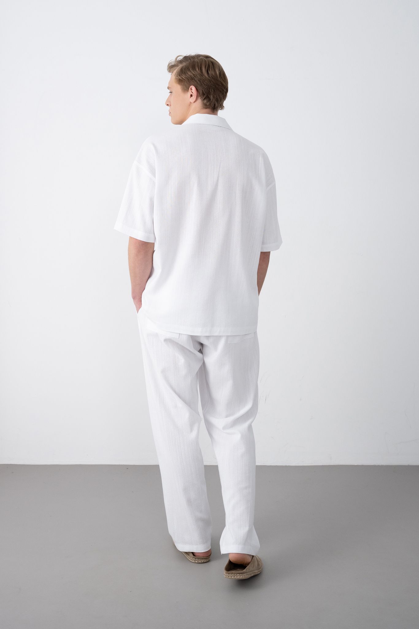 Dokuma Detaylı Gömlek – Beyaz -  Oversize Fit