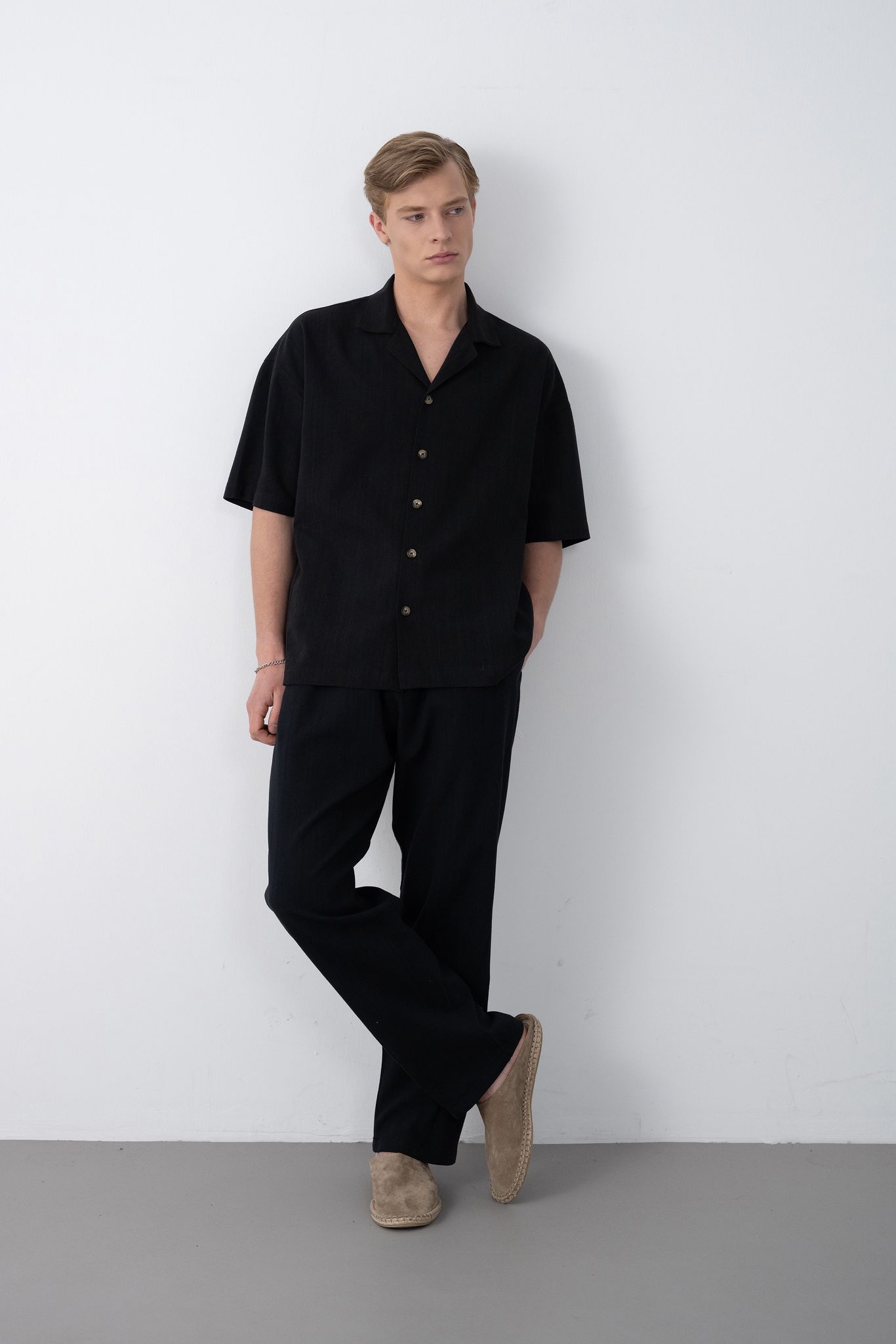 Dokuma Detaylı Gömlek – Siyah - Oversize Fit